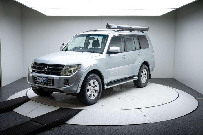 2013 Mitsubishi Pajero