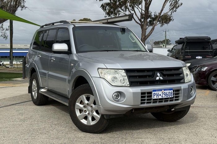 2013 Mitsubishi Pajero