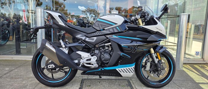 2023 CFMOTO 450SR ABS SR White