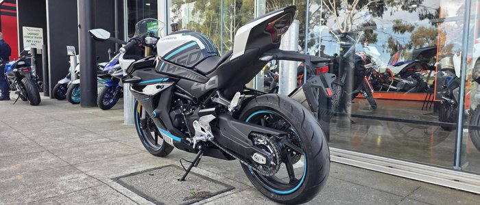 2023 CFMOTO 450SR ABS SR White