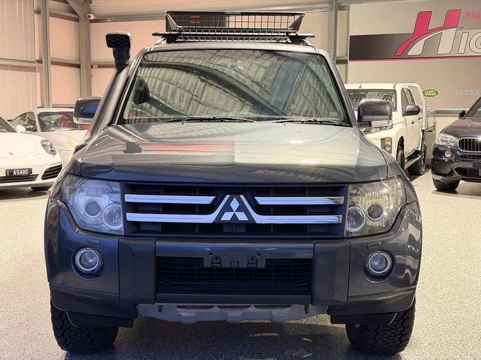2007 Mitsubishi Pajero R