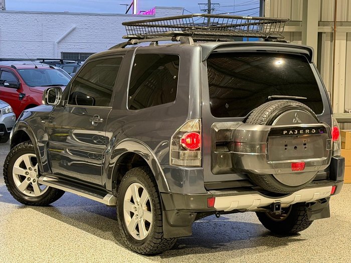 2007 Mitsubishi Pajero R