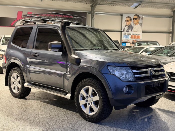 2007 Mitsubishi Pajero R