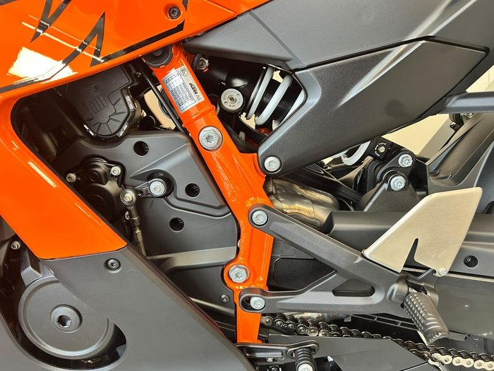 2026 KTM 990 RC R RC Orange