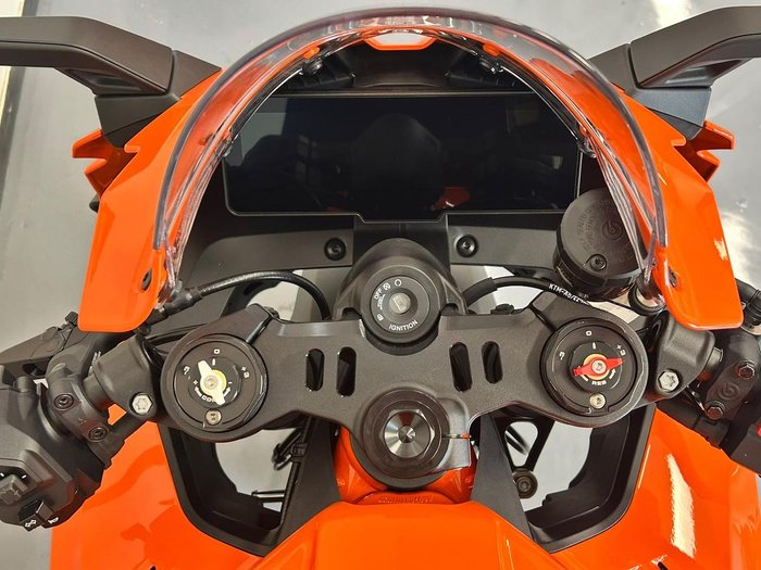 2026 KTM 990 RC R RC Orange