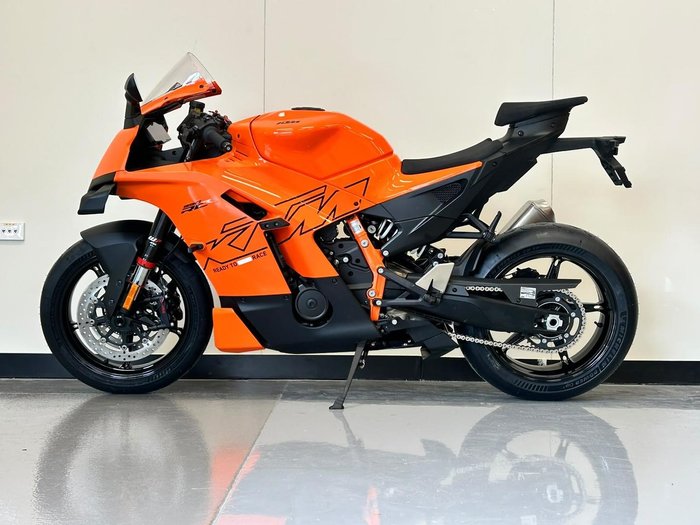 2026 KTM 990 RC R RC Orange