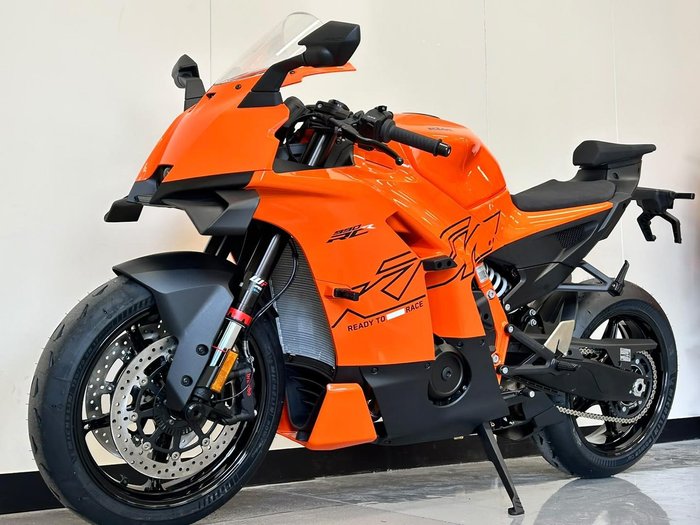2026 KTM 990 RC R RC Orange