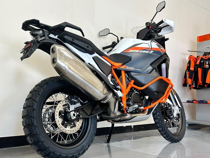2026 KTM 1390 Super Adventure R Super Adventure Orange