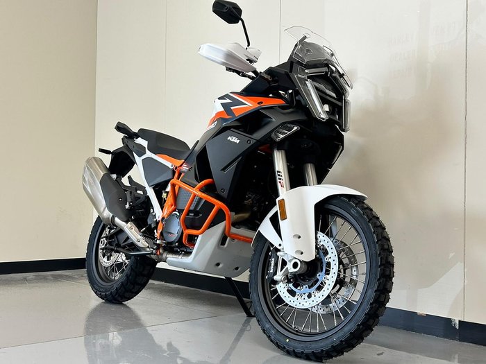 2026 KTM 1390 Super Adventure R Super Adventure Orange