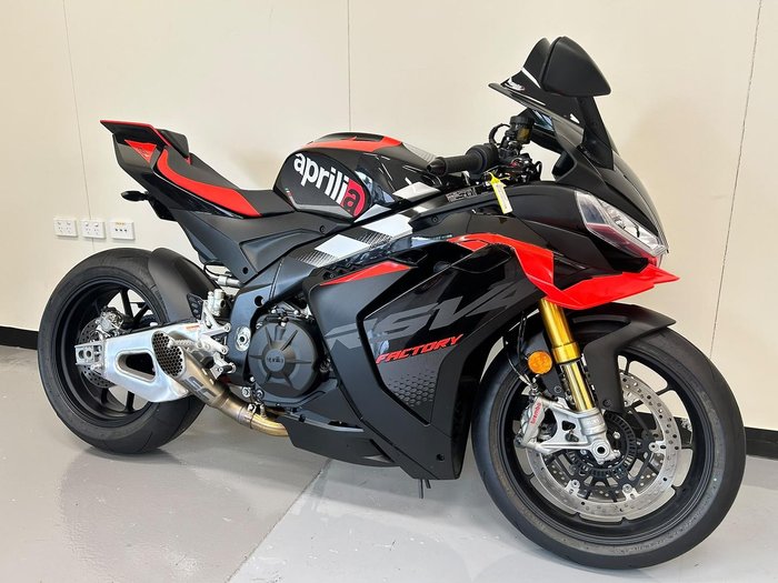 2025 Aprilia RSV4 1100 Factory RSV4