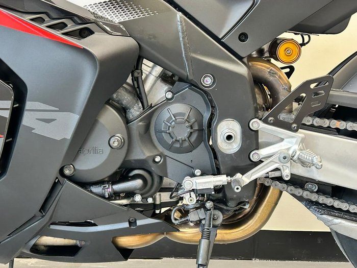2025 Aprilia RSV4 1100 Factory RSV4