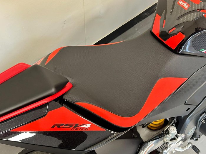 2025 Aprilia RSV4 1100 Factory RSV4