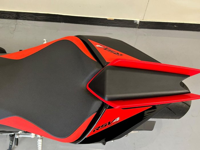 2025 Aprilia RSV4 1100 Factory RSV4