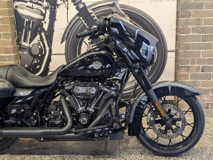 2021 Harley-Davidson Street Glide Special 114 (FLHXS)