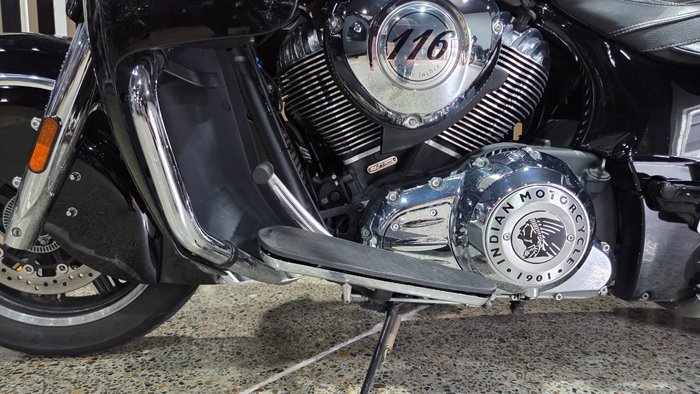 2023 Indian ROADMASTER LIMITED BLACK METALLIC