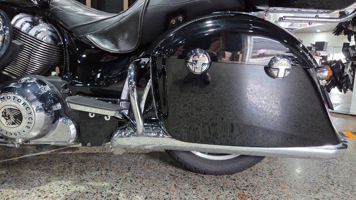 2023 Indian ROADMASTER LIMITED BLACK METALLIC