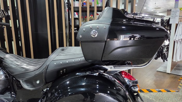 2023 Indian ROADMASTER LIMITED BLACK METALLIC