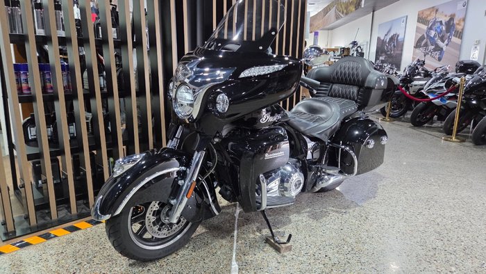 2023 Indian ROADMASTER LIMITED BLACK METALLIC