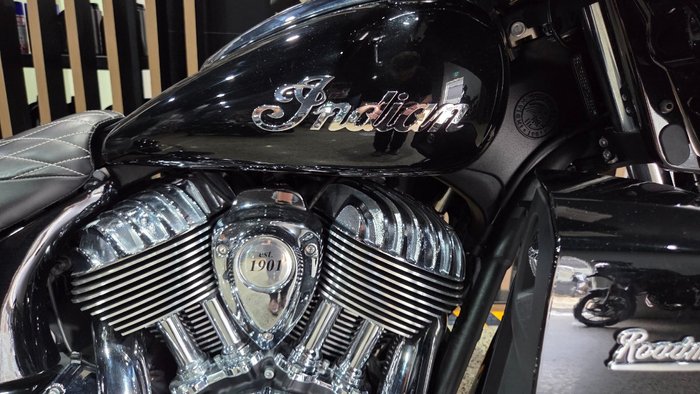 2023 Indian ROADMASTER LIMITED BLACK METALLIC