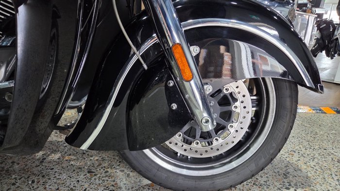 2023 Indian ROADMASTER LIMITED BLACK METALLIC