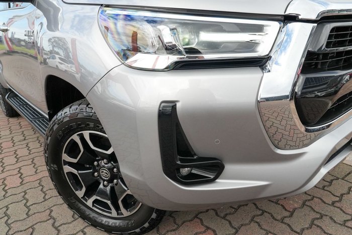 2022 Toyota Hilux SR5