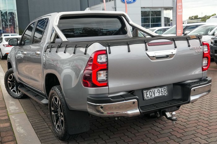 2022 Toyota Hilux SR5