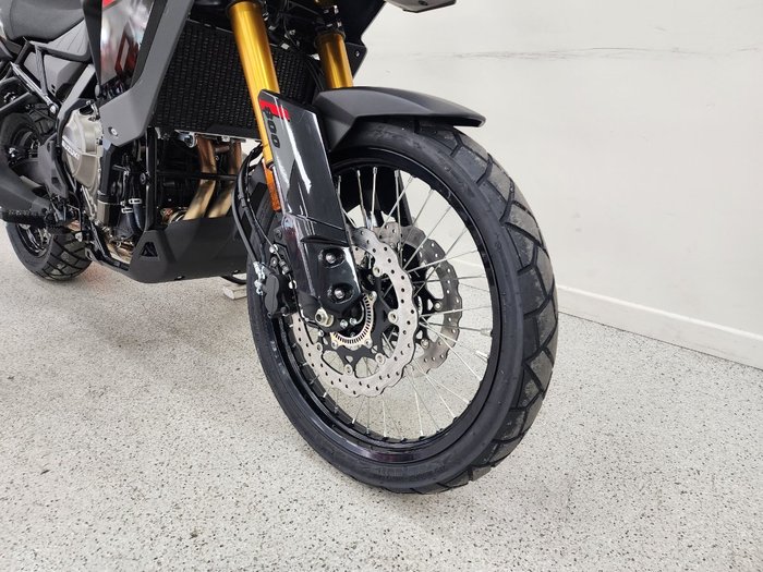 2026 Suzuki V-STROM 800DE Black
