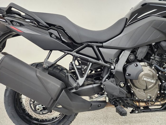 2026 Suzuki V-STROM 800DE Black