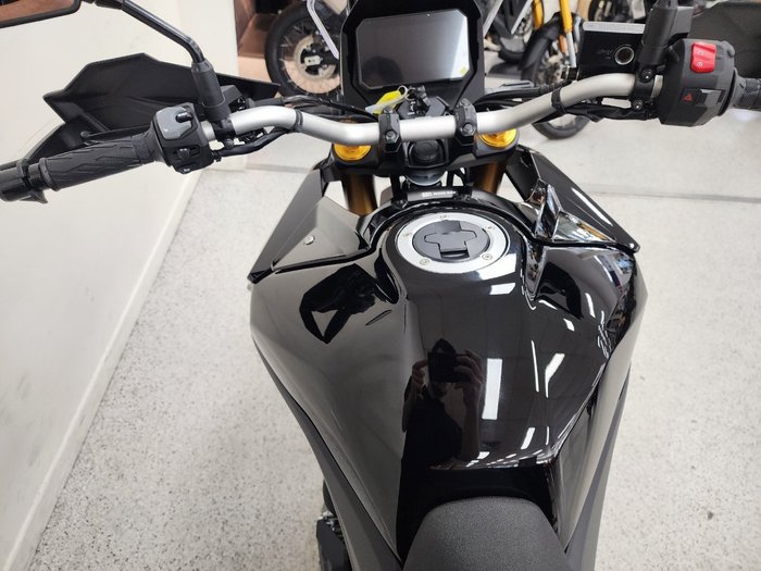 2026 Suzuki V-STROM 800DE Black