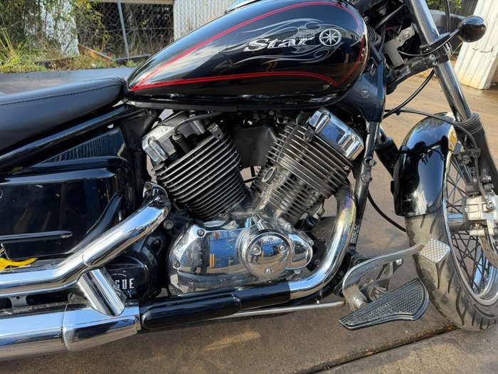 2011 Yamaha XVS650 V-STAR CUSTOM Black