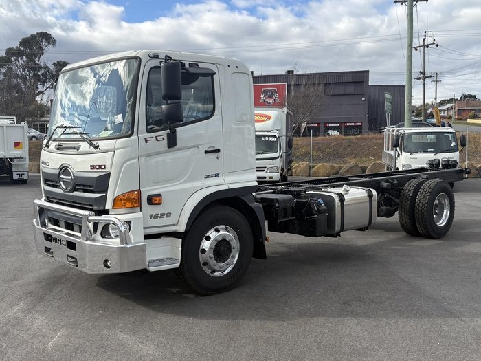 2025 Hino 500 Series