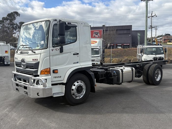 2025 Hino 500 Series