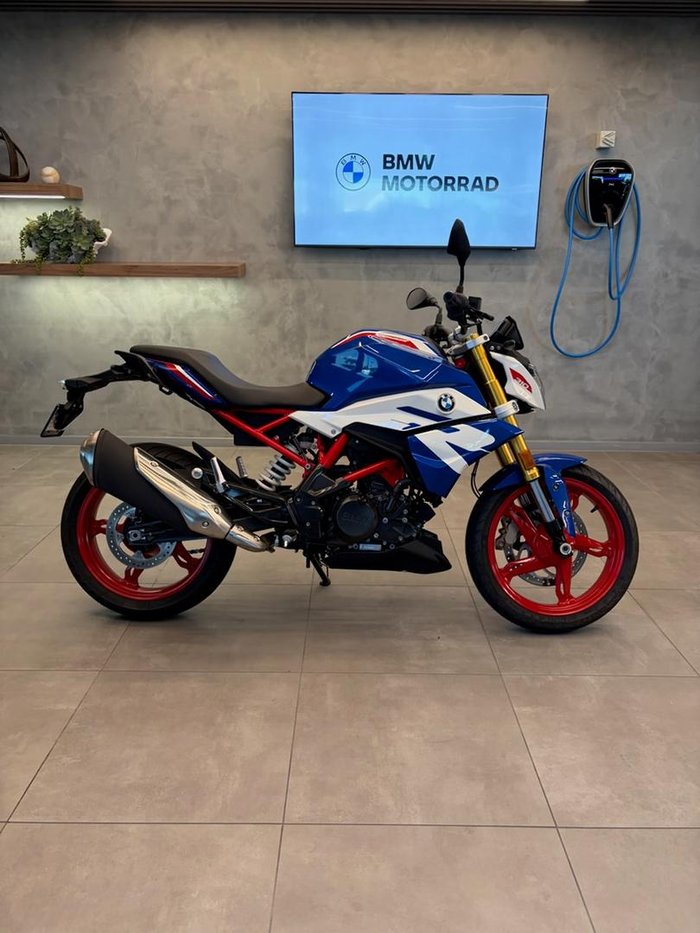 2025 BMW