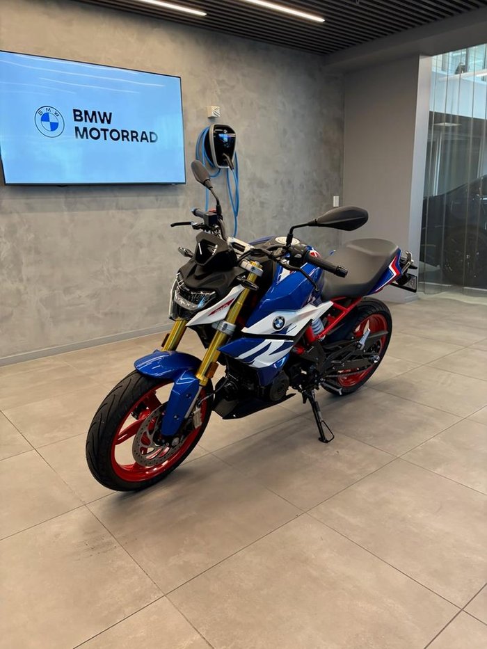 2025 BMW