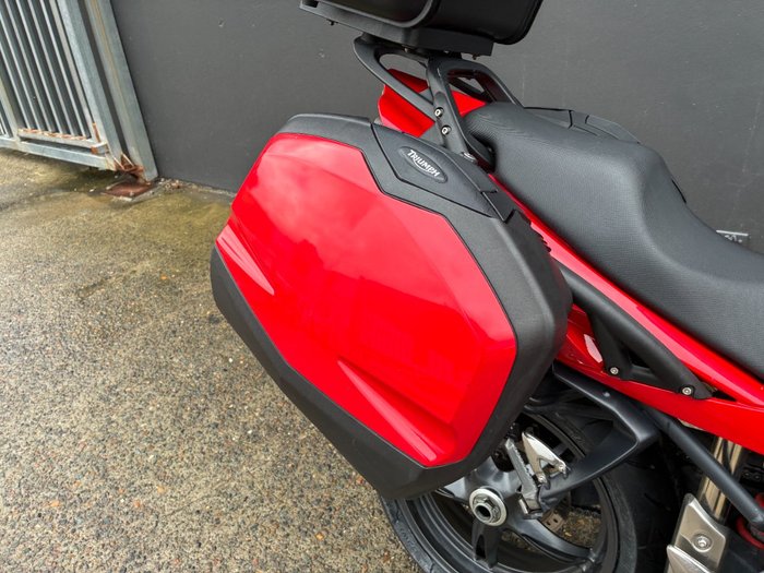 Triumph 2008 Triumph 1050CC Sprint ST RED