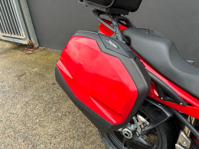 Triumph 2008 Triumph 1050CC Sprint ST RED