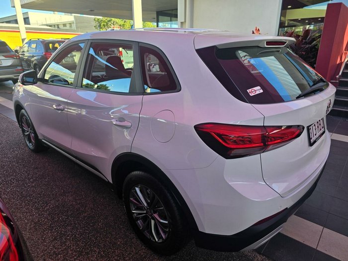 2025 MG ZS