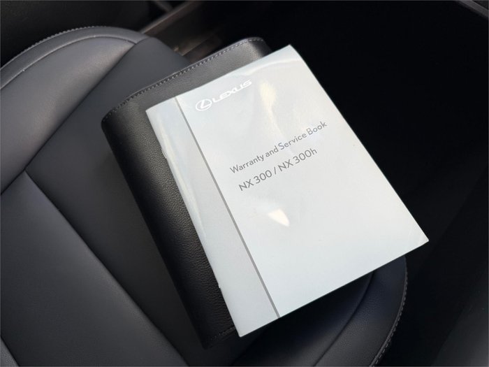 2021 LEXUS NX300 LUXURY (FWD)