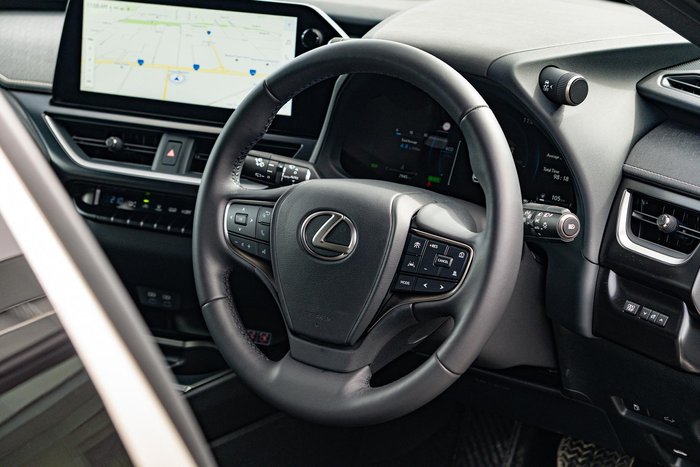 2025 Lexus UX 300h Luxury