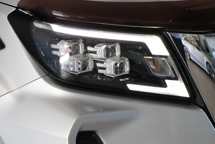 2023 Nissan Navara ST-X