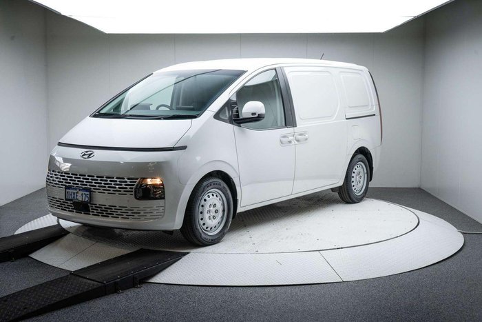 2023 Hyundai STARIA LOAD