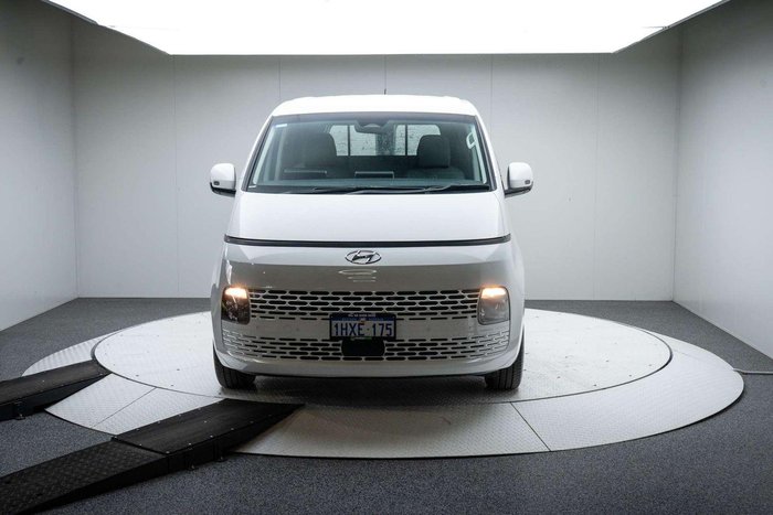 2023 Hyundai STARIA LOAD