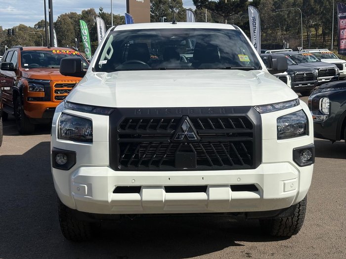 2026 Mitsubishi Triton GLX+
