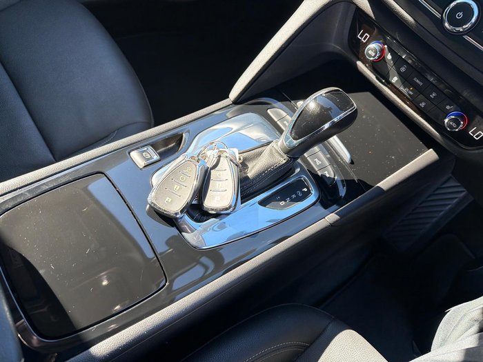 2018 Holden Calais