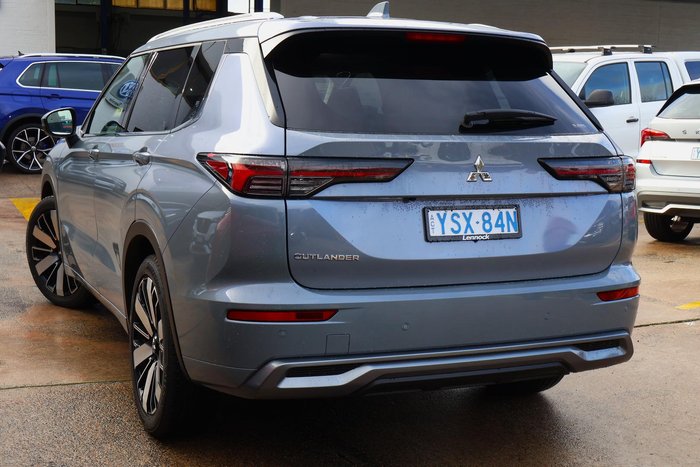2025 Mitsubishi Outlander Exceed