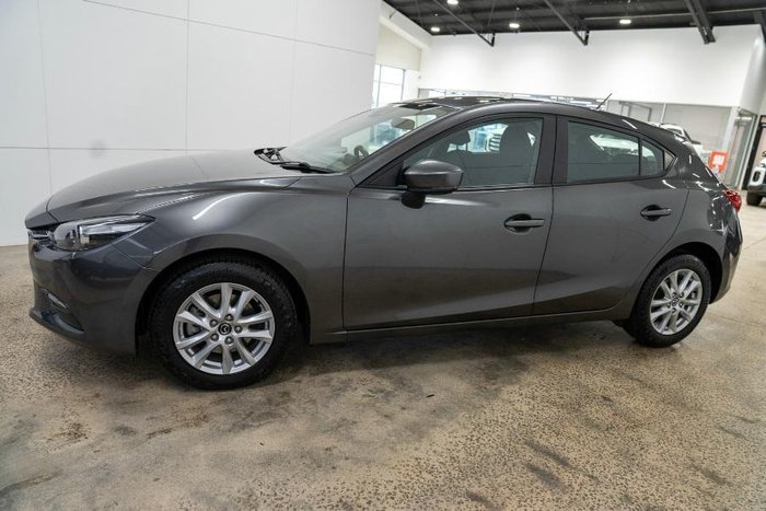2018 Mazda 3 Neo Sport