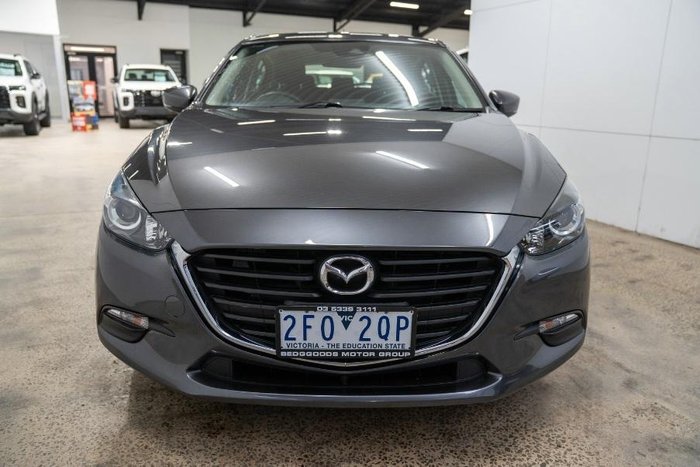 2018 Mazda 3 Neo Sport