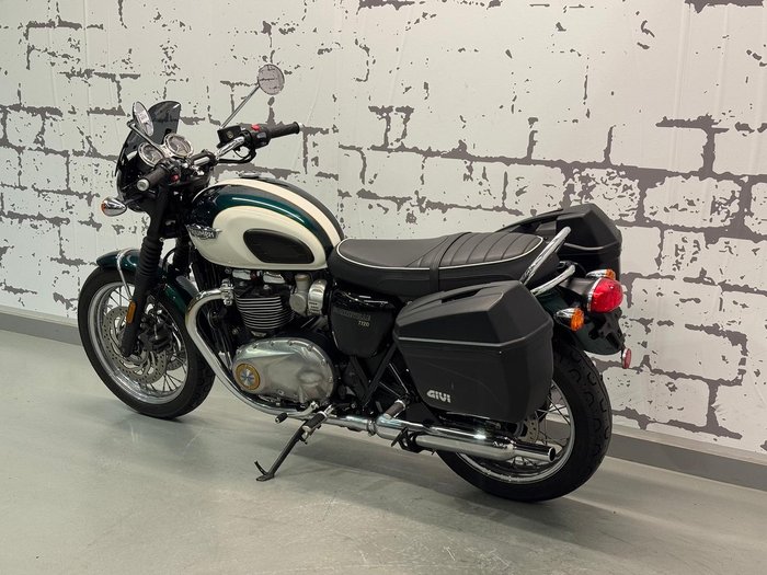 2018 Triumph Bonneville T120 Bonneville Green