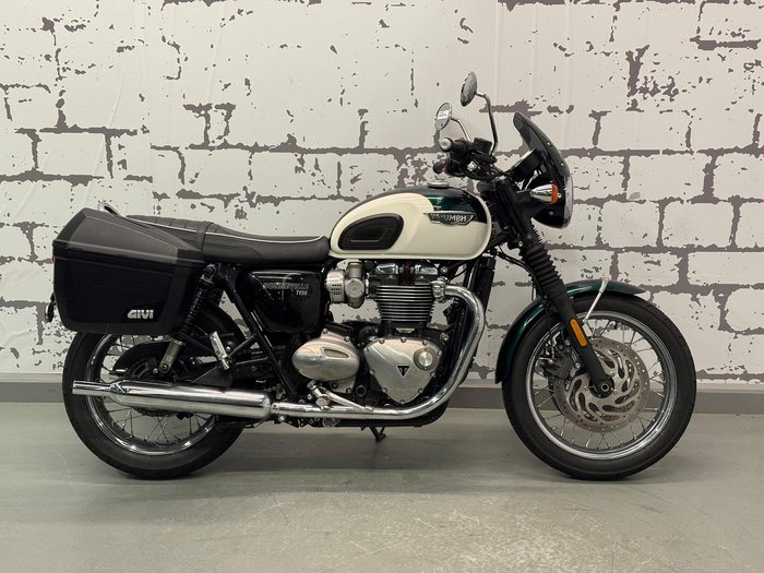 2018 Triumph Bonneville T120 Bonneville Green