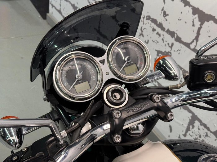 2018 Triumph Bonneville T120 Bonneville Green